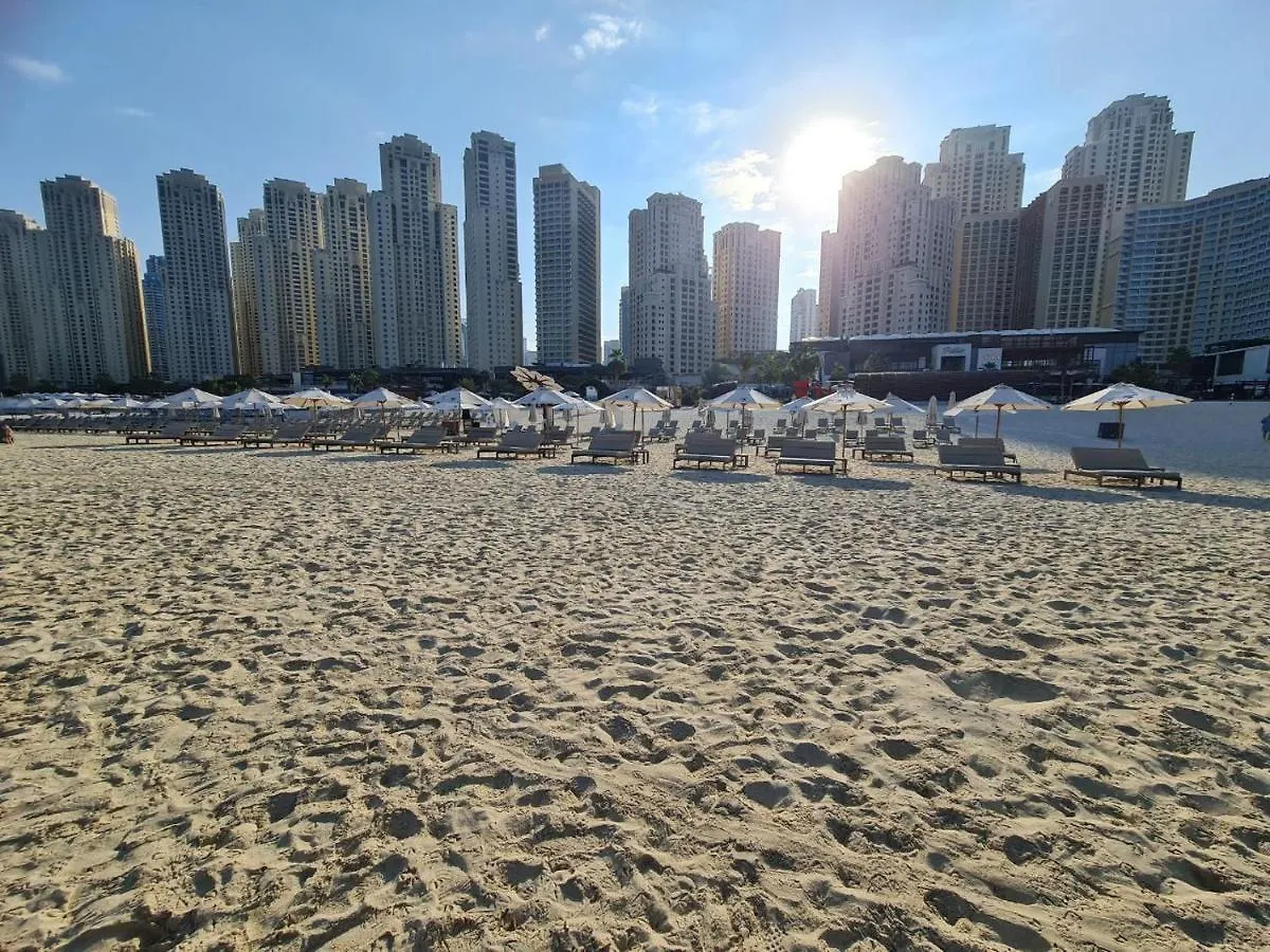 Family Apartment Next To The Beach Dubai