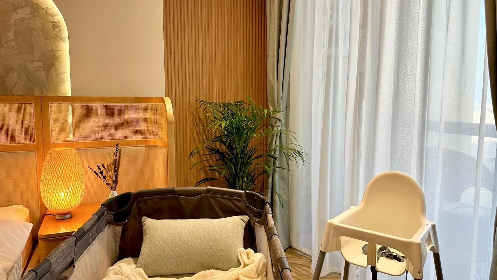Family Apartment Next To The Beach Dubai