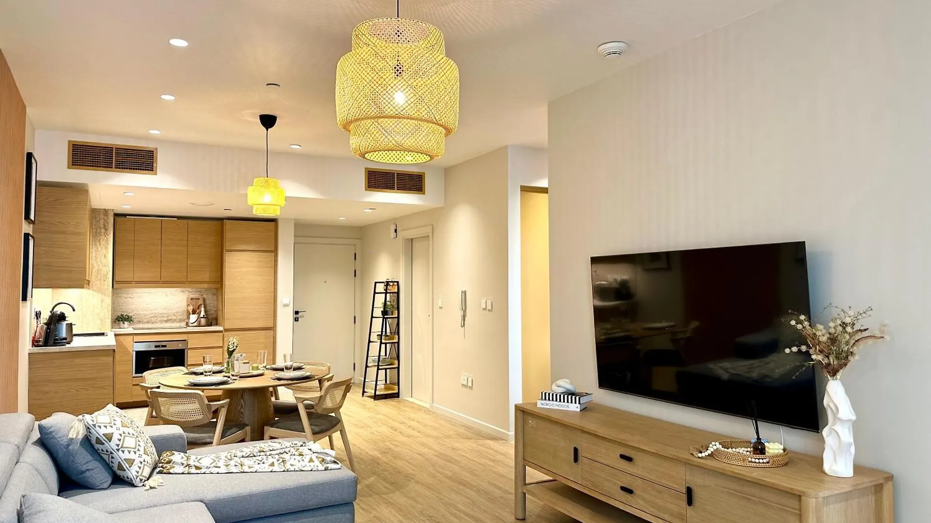 Family Apartment Next To The Beach Dubai